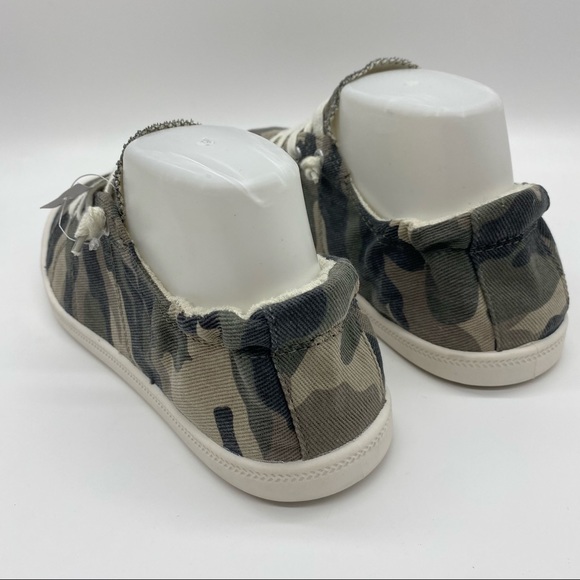 Torrid Women’s Riley Camo Ruched Slip On Sneaker - Picture 10 of 11